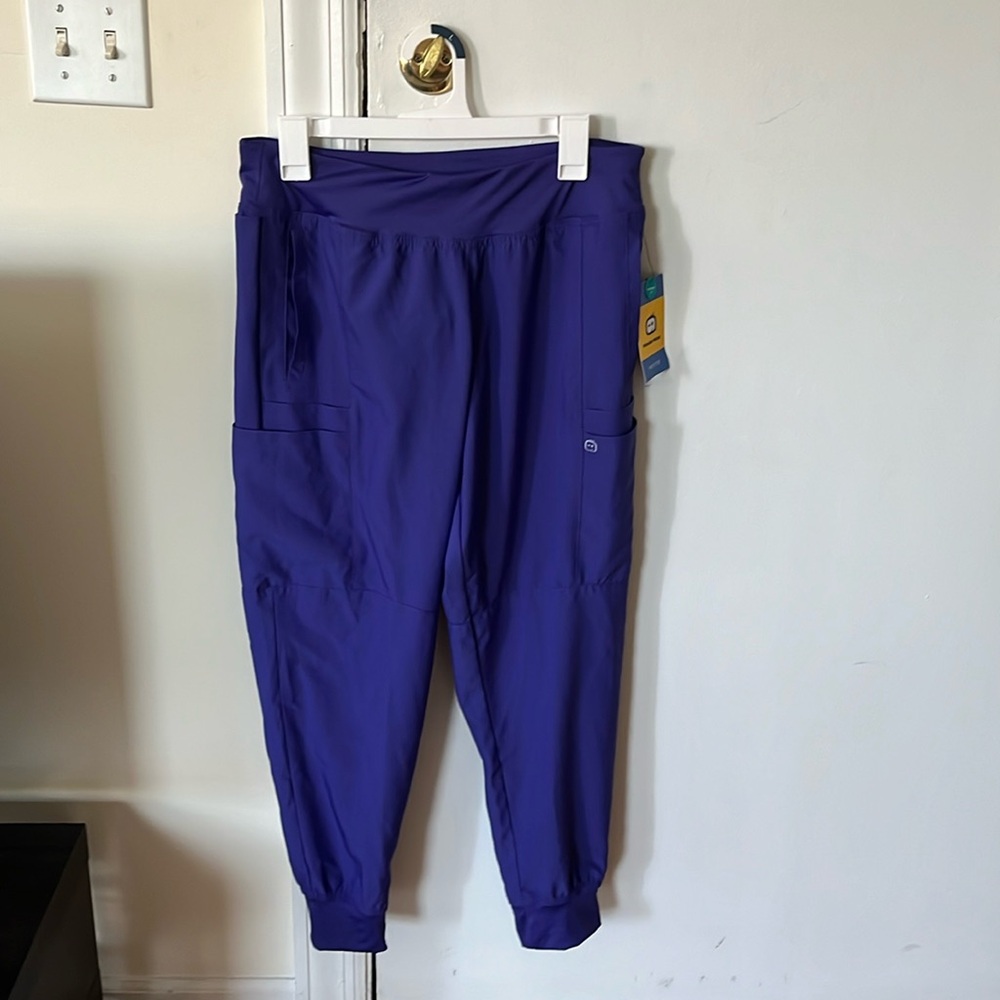 Wonder wink grape jogger scrub bottom